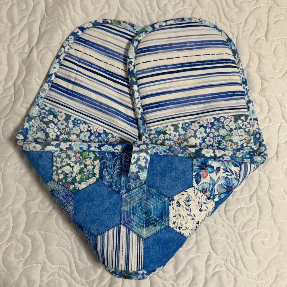 Maison d' Hermine Double Oven Mitt Blue New Summer Blues Patchwork Excellent